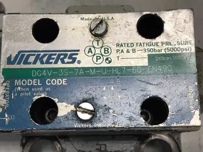 USED VICKERS DG4V-3S-7A-M-U-HL7-60-EN490