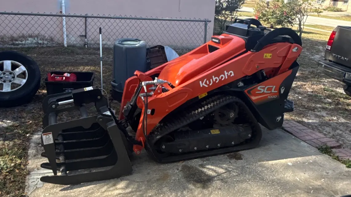 USED 2025 Kubota SCL1000