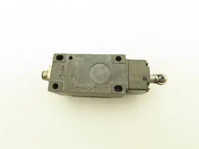 Euchner NG2RS-510AU Limit Switch Steel Roller Plunger 30V 0.1A IP65
