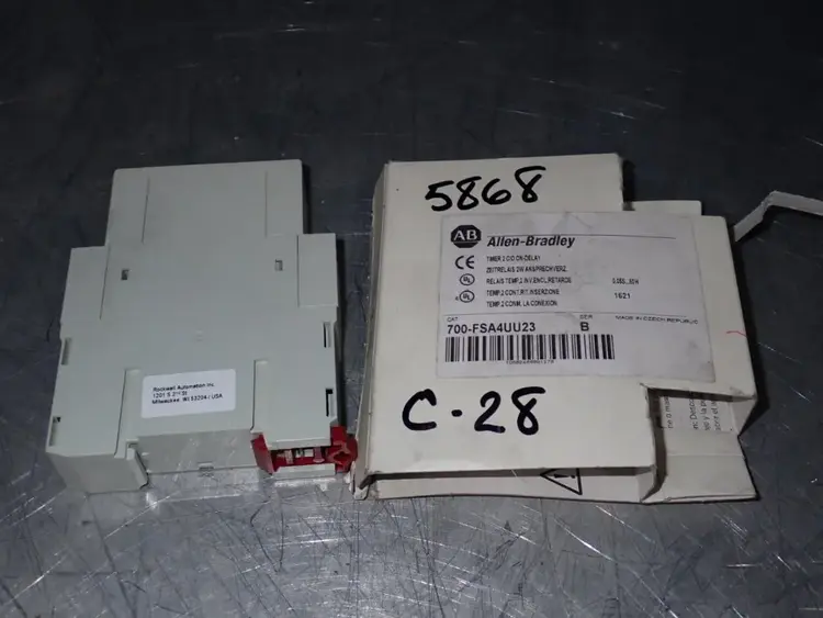 Used ALLEN BRADLEY 700FSA4UU23 Timers Ohio US | HGR 24 #1070051