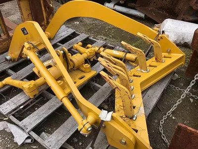 - Caterpillar 140M, 12M, 160M