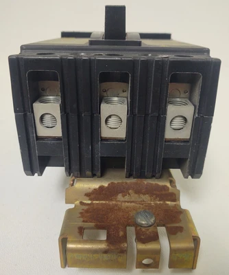 USED Square D FA36070