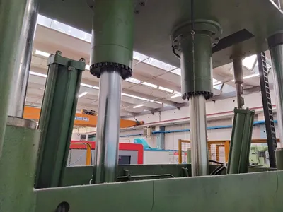 Used UTAS GR4 Molding Presses IT | Gamba Macchine Srl #1281163