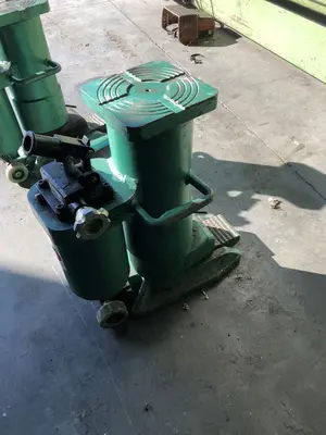 USED LGH 25 TON JACK