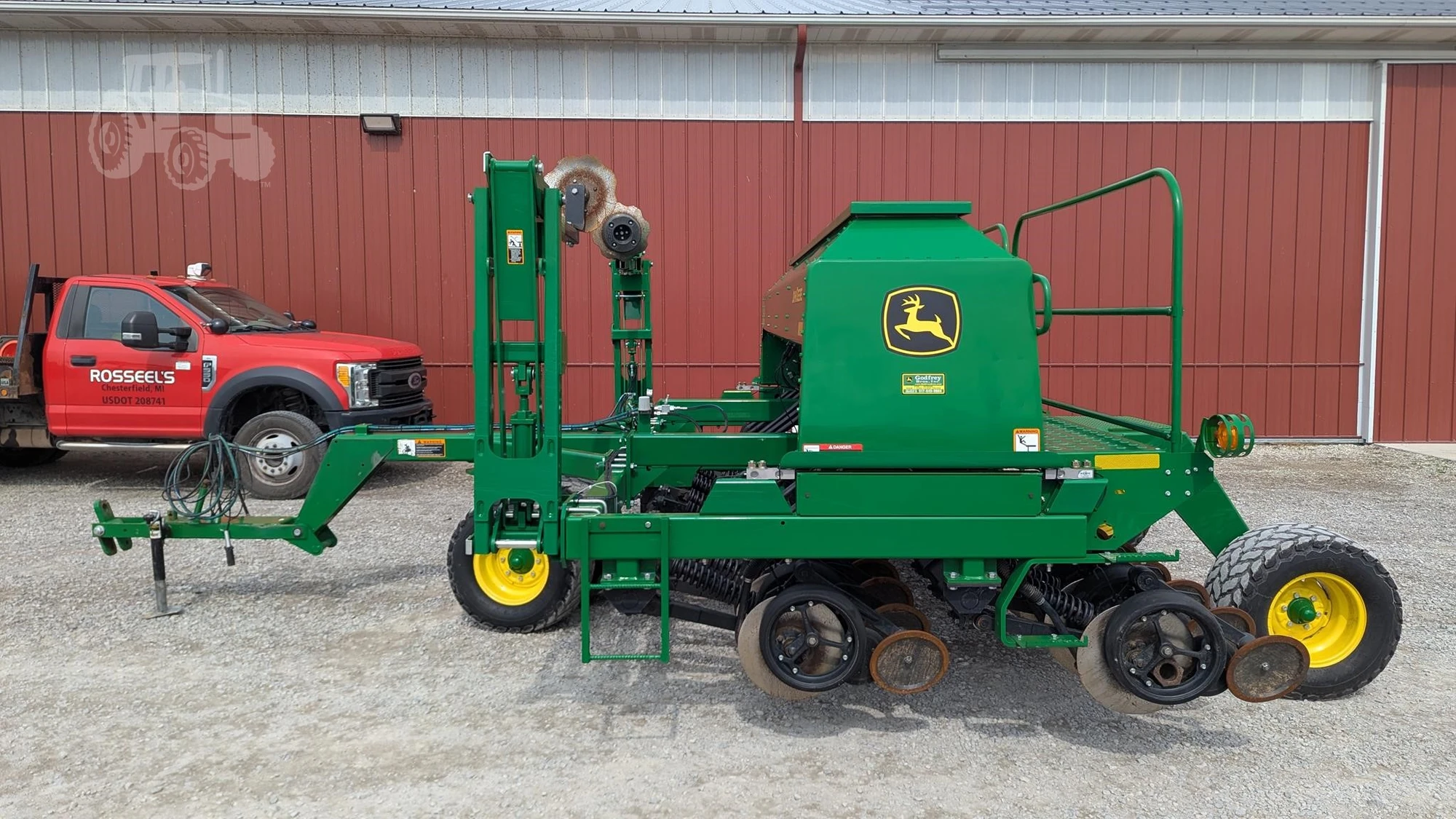 USED 2018 JOHN DEERE 1590