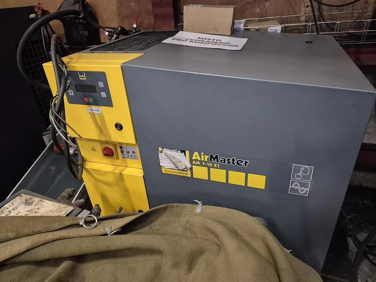 Used 2011 SCHNEIDER AIRMASTER AM 7-10 E1 Rotary Screw & Sliding Vane Air Compressors CZ | Amaron s.r.o. #1060698