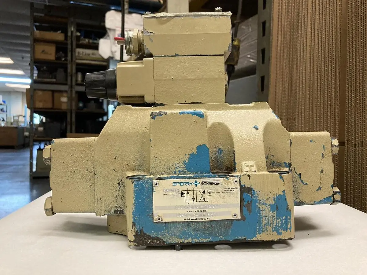 USED VICKERS DG4V-3-2A-M-W-B-40