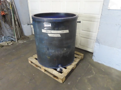 180 gallon Carbon Steel Mix Tank, flat bottom