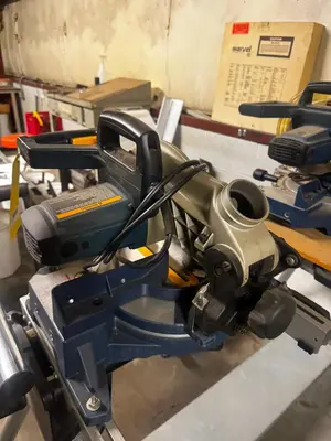 Used _UNKNOWN_ _UNKNOWN_ Double Miter Saws Ohio US | Myron Bowling Auctioneers Inc #1504268