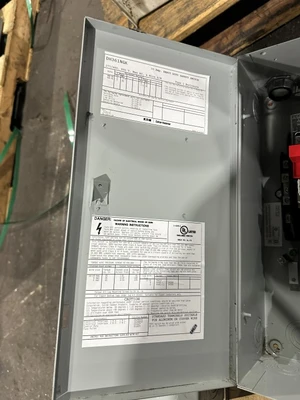 SIEMENS HF361J 30AMP FUSIBLE DISCONNECT W/FUS