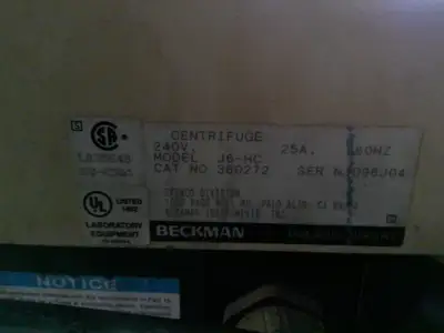 Beckman J6-HC Refrigerated Floor Centrifuge w/ JS-4.2 Rotor & Buckets 240v