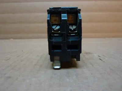 USED SQUARE D QO220