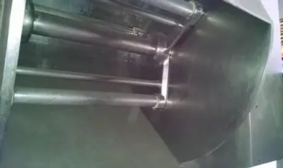 OSHIKIRI 1300 LB CAPACITY HORIZONTAL MIXER