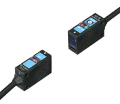 Keyence PZ-51 Photoelectric Through-Beam Sensor, Square Transmissive Cable Type [New]