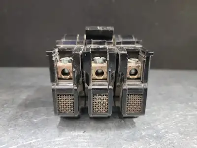 Used FEDERAL PIONEER NA315 Switchgears British Columbia CA | Lenmark #243833