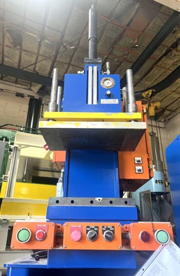 USED 1997 NEFF NEFF C-FRAME BENCH PRESS
