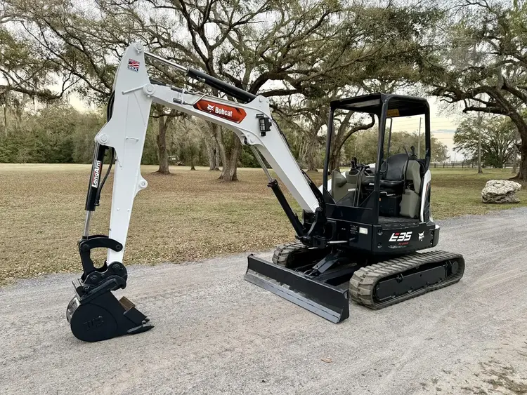 Used 2020 BOBCAT E35I Excavators California US | Elbow Road Farm #1518169