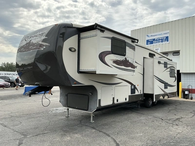 Used 2012 CROSSROADS RUSHMORE 34SB Campers, Caravans, Motorhomes Michigan US | Miedema Asset Management Group #1406929