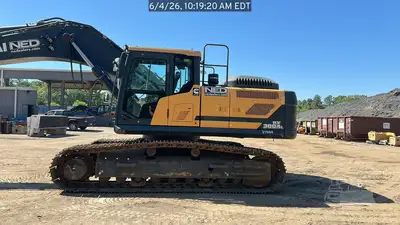 Used 2023 HYUNDAI HX300AL Crawler Excavators North Carolina US | National Equipment Dealers #1422318