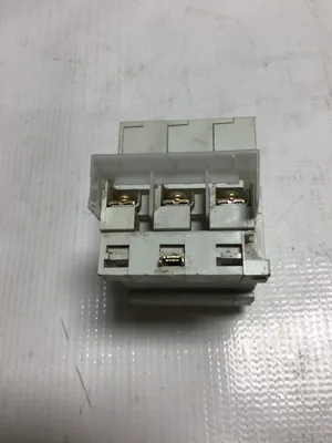 Mitsubishi Electric CP30-BA Circuit Protector 250VAC 10A 2.5kA Pole 3