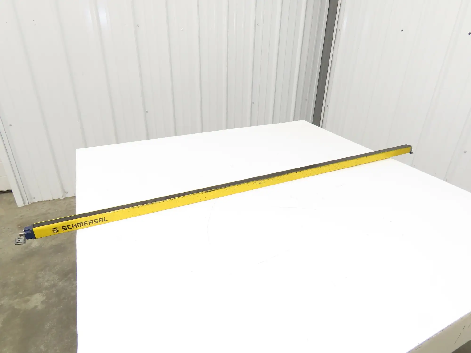 Schmersal SLC440COM-R-1450-30-1050 Safety Light Curtain Receiver -Needs Repair