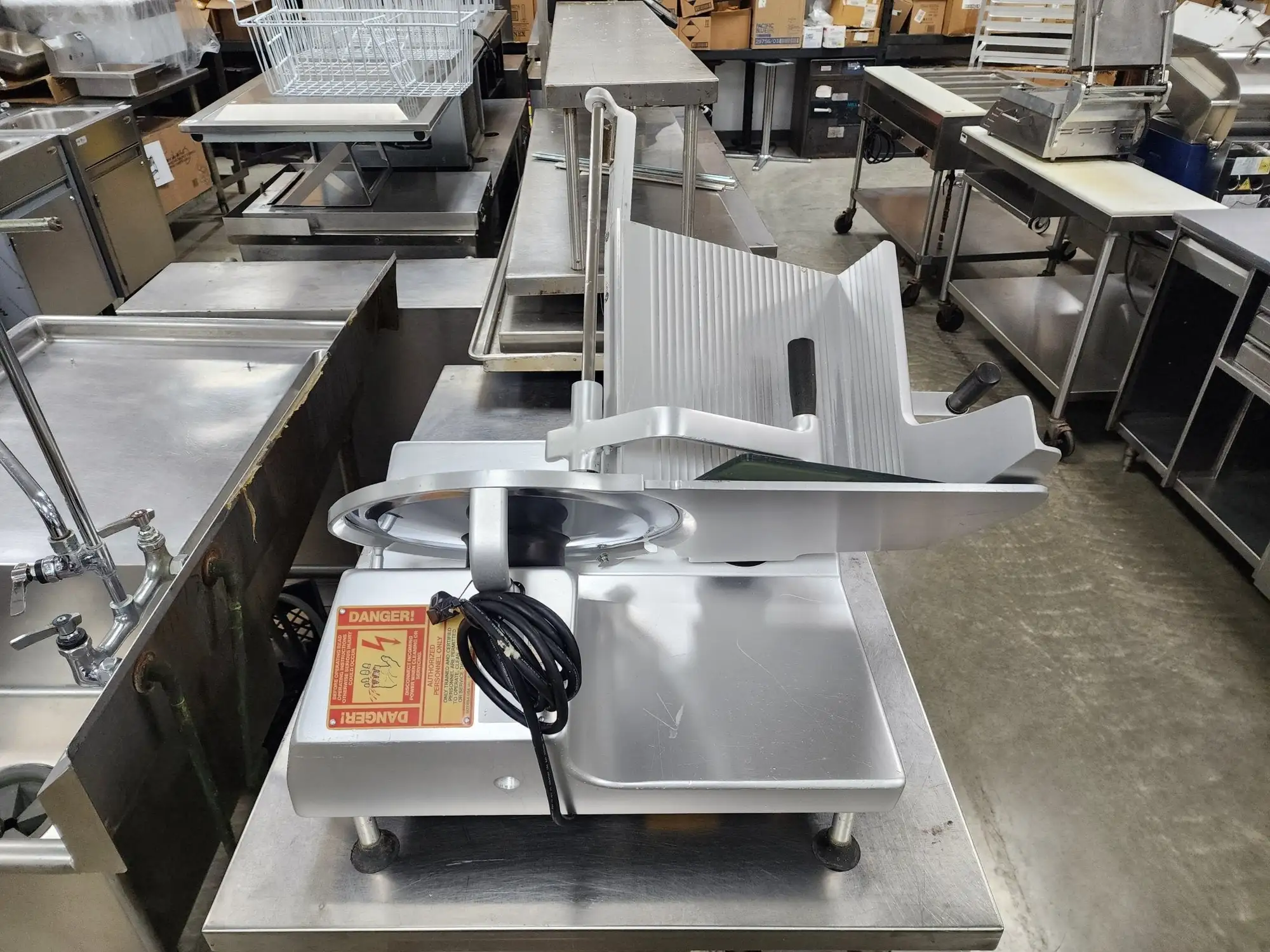 Used Bizerba Used 12" Bizerba SE12 Manual Gravity Feed Deli Meat Slicer 120V Slicers / Dicers / Cutters Illinois US | Falcon Restaurant Supply #1376806