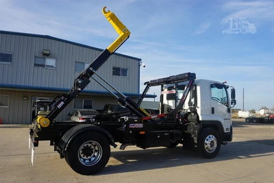 Used 2027 ISUZU FVR Hooklifts & Roll-Offs Texas US | Roll Off Truck World #1491763