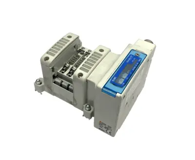 VV5QC11-03N7SEAN-D0S | SMC  Pneumatic Solenoid Valve Manifold, 3-Station, 5-Port - Used