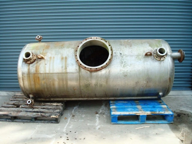 2300L S/S Horizontal Vessel 1/2Coil Jktd