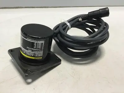USED OMRON E6CPAG5CC