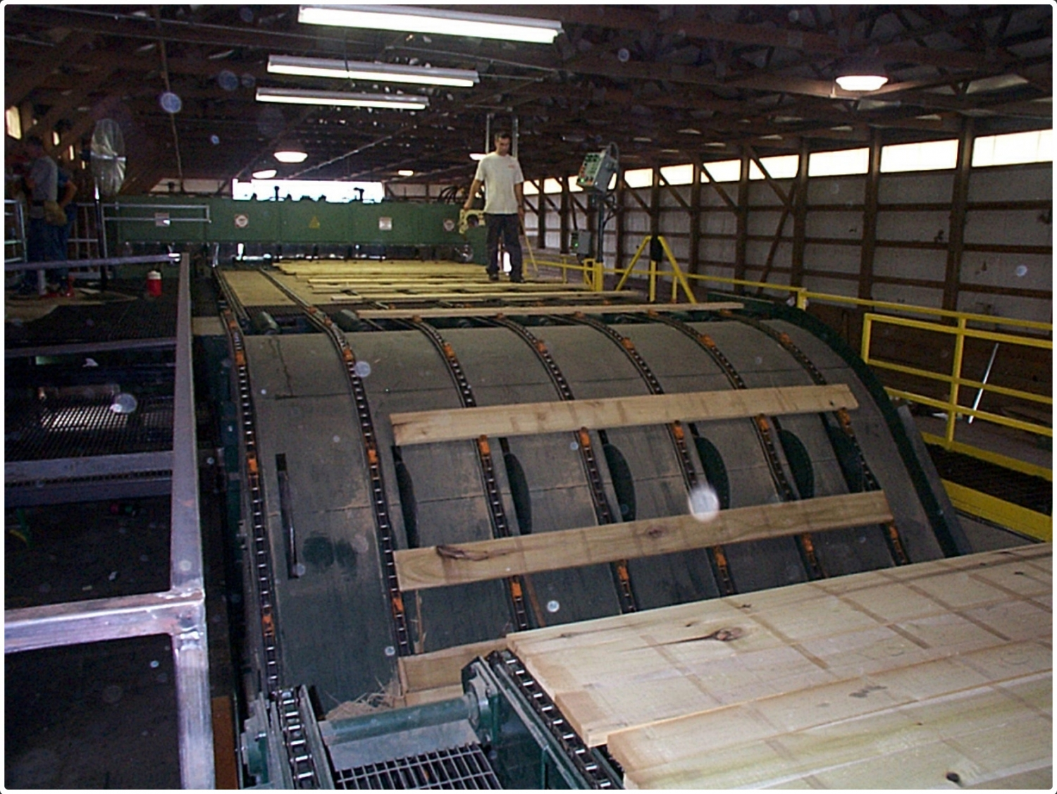Mellott Unscrambler with Board Singulator System