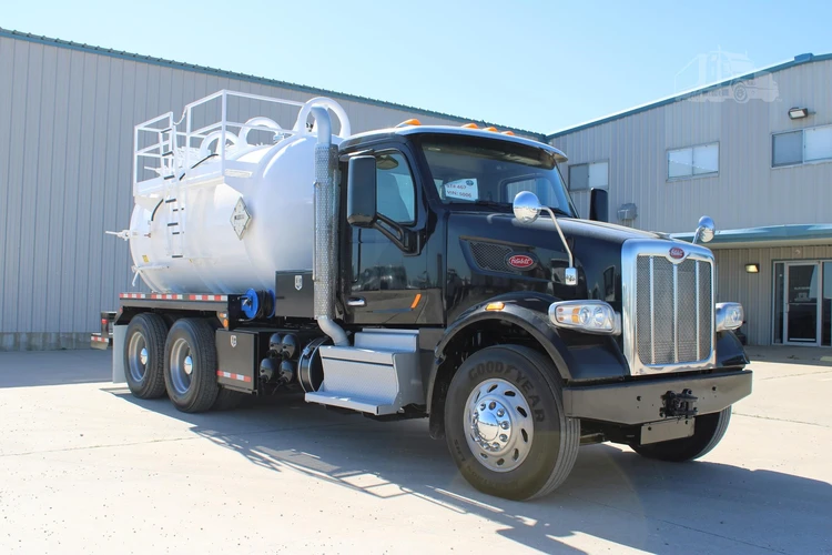 Used 2019 PETERBILT 567 Tractors & Trailers Texas US | Roll Off Truck World #1486370