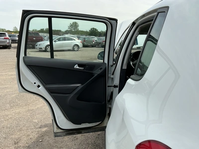 USED 2016 VOLKSWAGEN TIGUAN