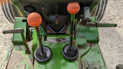 USED 1976 JOHN DEERE 2040