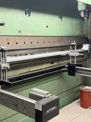 Cincinnati 350CB-12 Press Brake 14′ X 350 Ton W/ Automec 150HD CNC 2 Axis