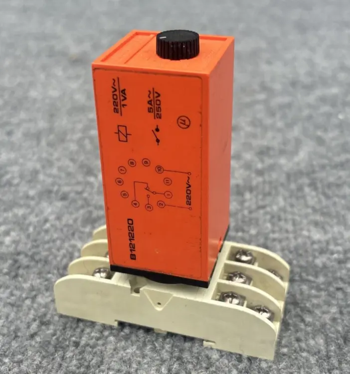 Used Carlo Gavazzi B121220 Relays & Switches California US | Davliegogo LLC #1707880