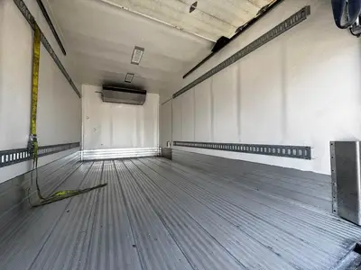 Used 2019 ISUZU NQR Reefer Trucks Florida US | Truck and Van Outlet #1509194