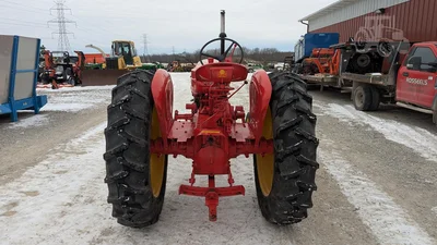 USED 1952 MASSEY-HARRIS 44GR