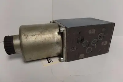 USED BOSCH 0 810 001 105