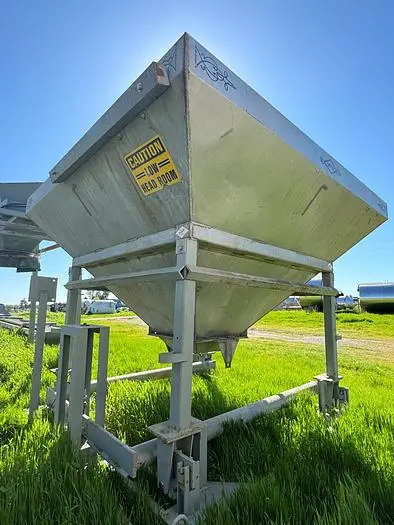 Used DOYLE _UNKNOWN_ Hoppers California US | Machinery & Equipment #138935