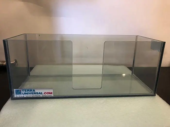 TERRA UNIVERSAL 4950-98 Dispenser; Cleanroom Bootie