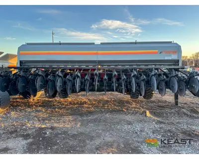 Used CRUSTBUSTER _UNKNOWN_ No-Till Drills Iowa US | Keast Enterprises #1360181