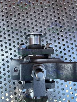 USED PBM SIC-E5X-D-F04D STAINLESS STEEL BALL VALVE W/ 1" SANITARY FITTING