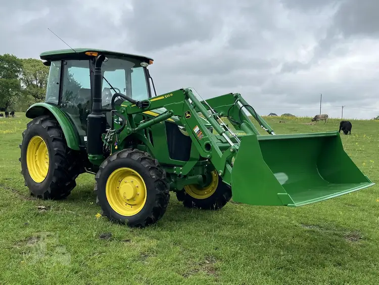 Used 2024 JOHN DEERE 5100E Utility Tractors Texas US | Big D Heavy Equipment #1557003