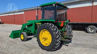 USED 1974 JOHN DEERE 4030