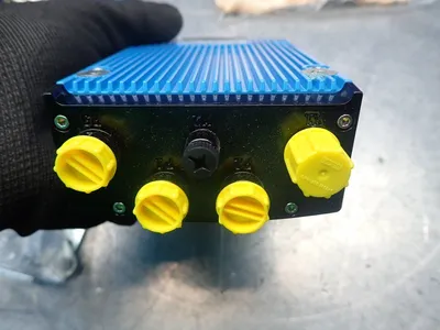 NEW SICK V2D652RMCXXF6