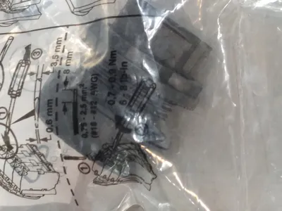 Allen Bradley 800FP-F4/A Flush Push Button Switch Loc5E3/1