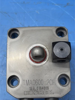 USED KOSMEK TMA0600-2CR