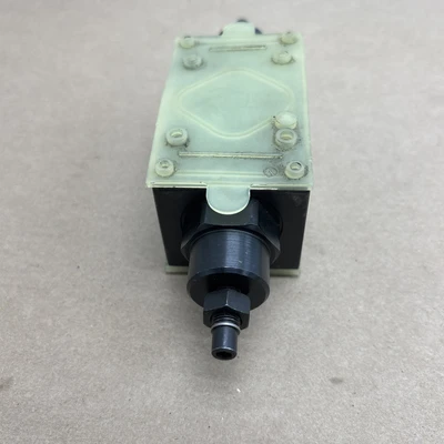 NEW Vickers DGMFN-3-Y-A2W-B2W-41