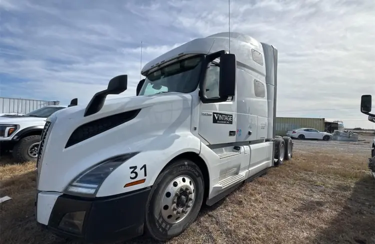 Used 2022 VOLVO VNL64T 760 Conventional trucks Texas US | Mitsubishi HC Capital America #218171